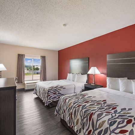 Red Roof Inn & Suites Austin East - Manor מראה חיצוני תמונה