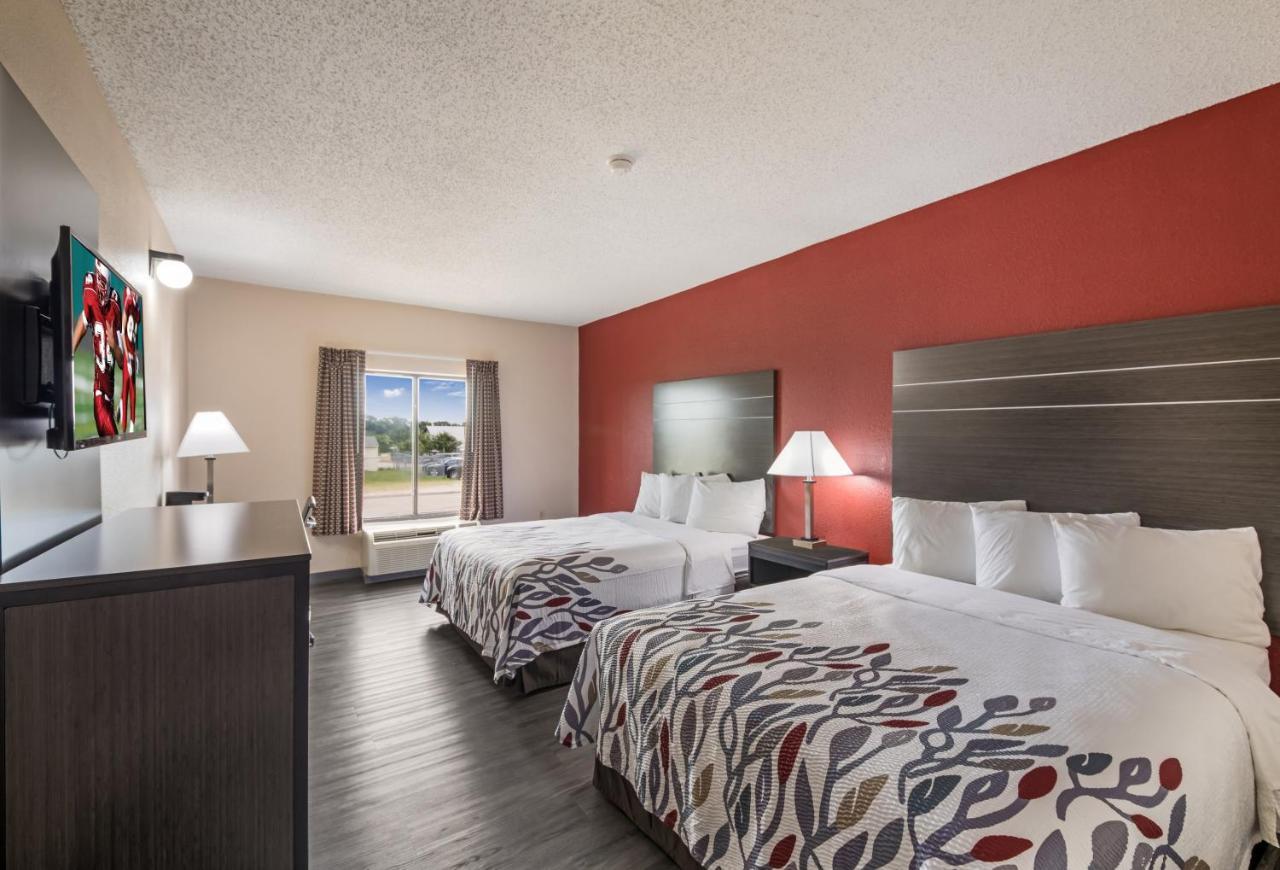 Red Roof Inn & Suites Austin East - Manor מראה חיצוני תמונה