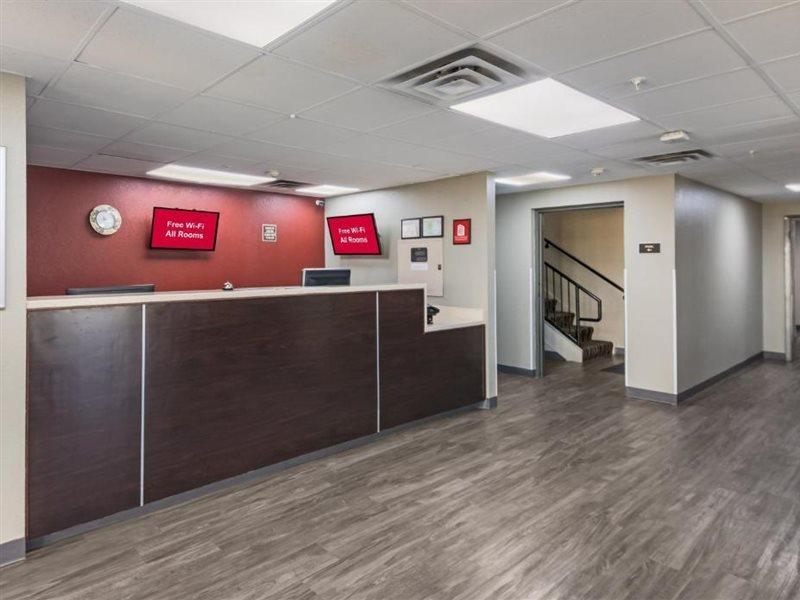 Red Roof Inn & Suites Austin East - Manor מראה חיצוני תמונה