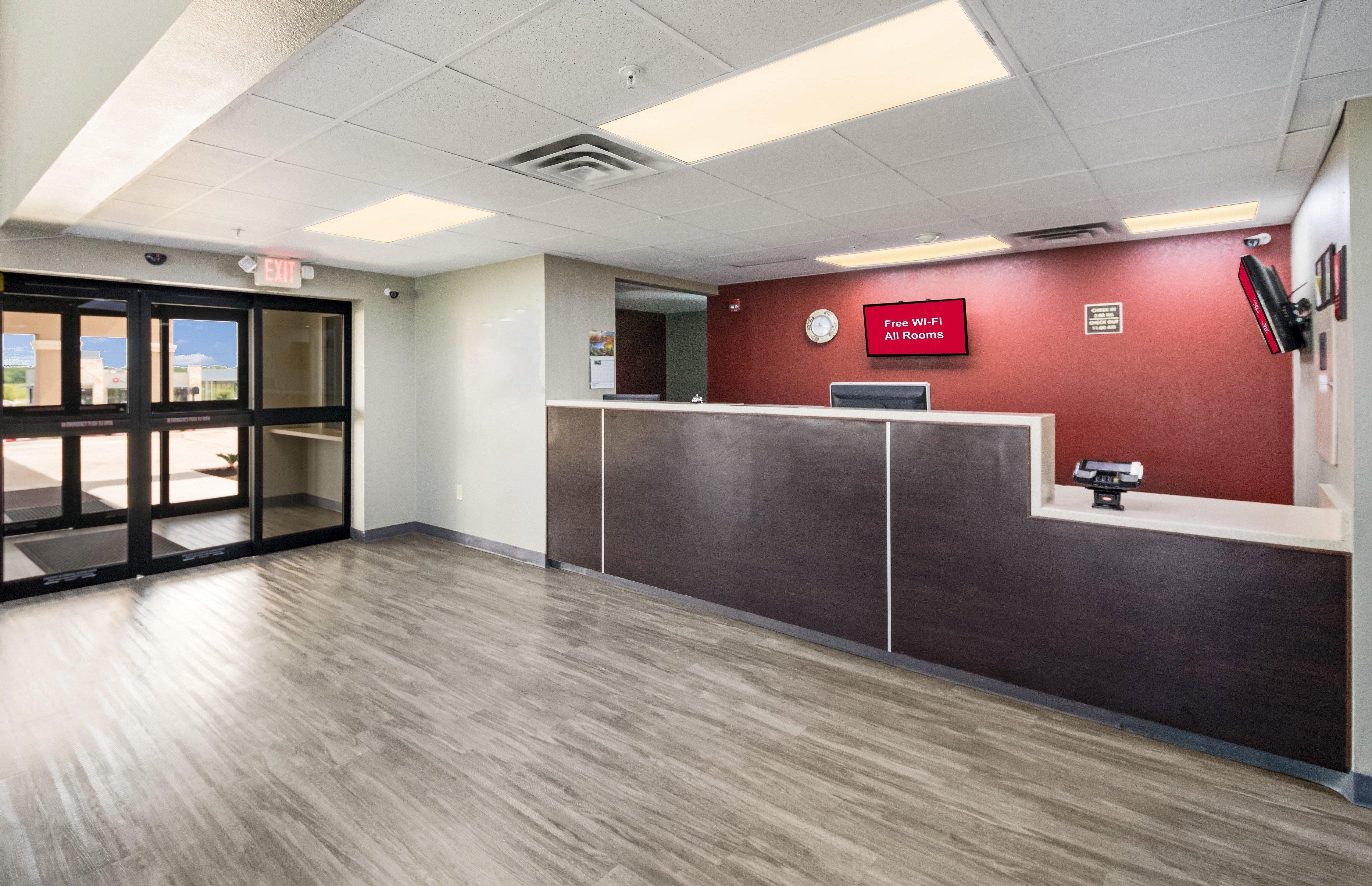 Red Roof Inn & Suites Austin East - Manor מראה חיצוני תמונה