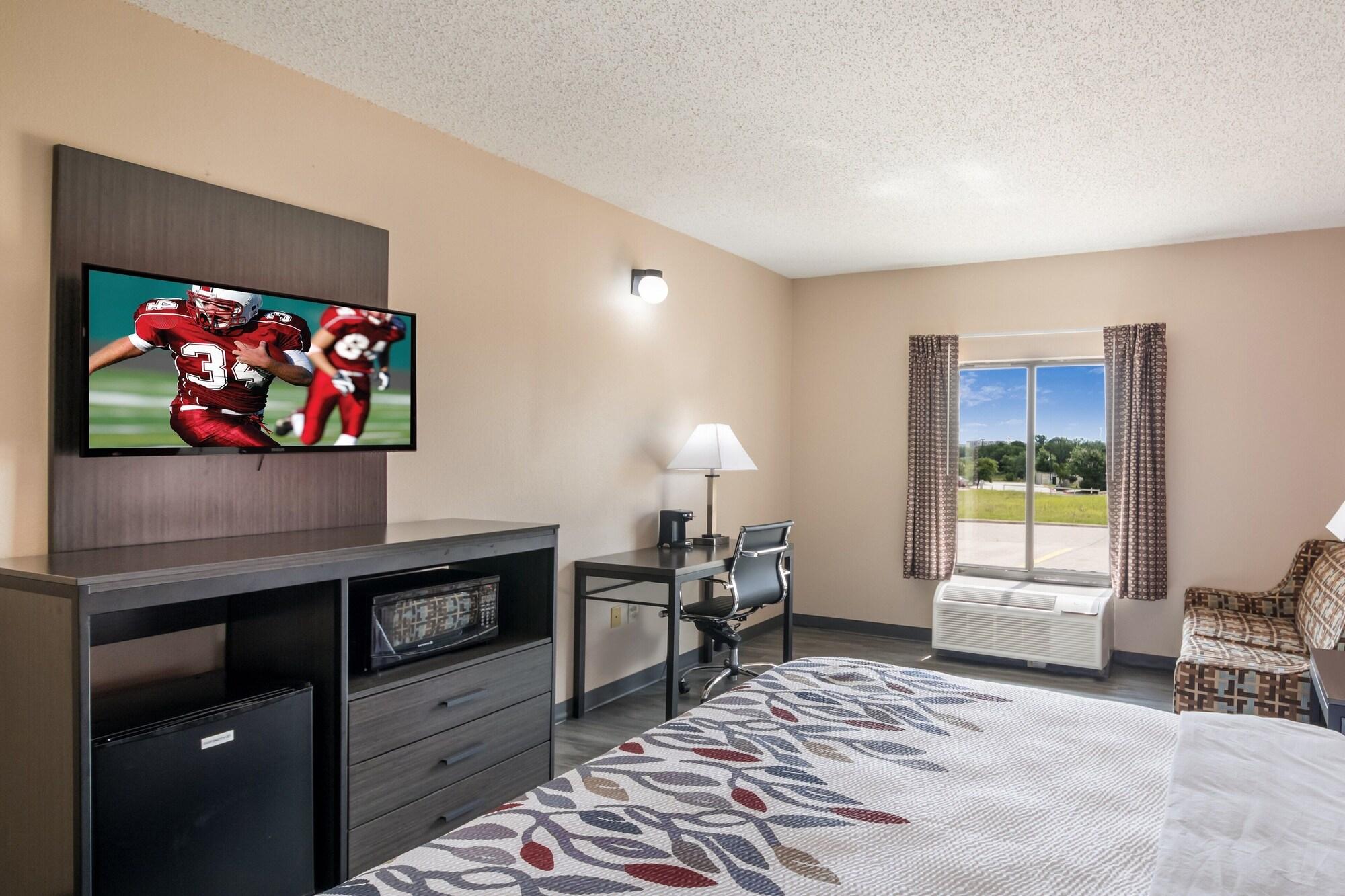 Red Roof Inn & Suites Austin East - Manor מראה חיצוני תמונה